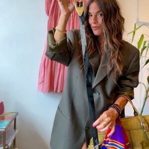 Meet your Posher, Sabrina